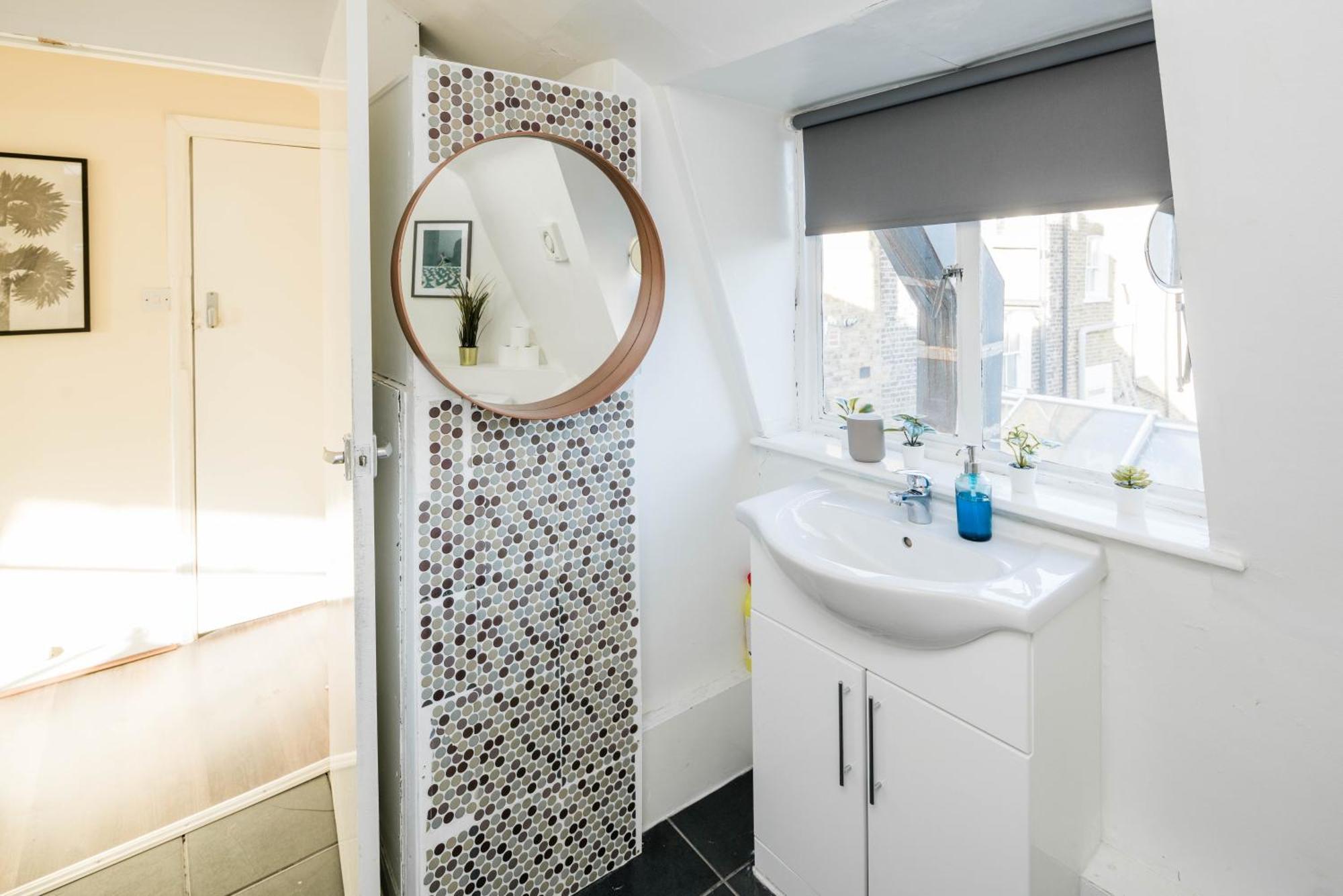 Bright Fitzrovia Studio Лондон Экстерьер фото